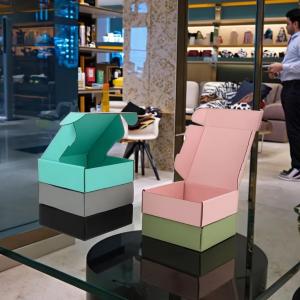 Custom Pink Carton Corrugated Paper Packaging Box for Clothing Shoes Perfume Packaging